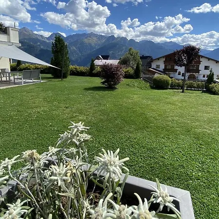 Alpenstern Lägenhet