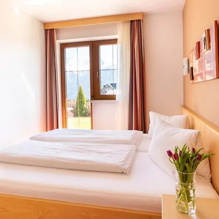 Alpenstern Apartment *